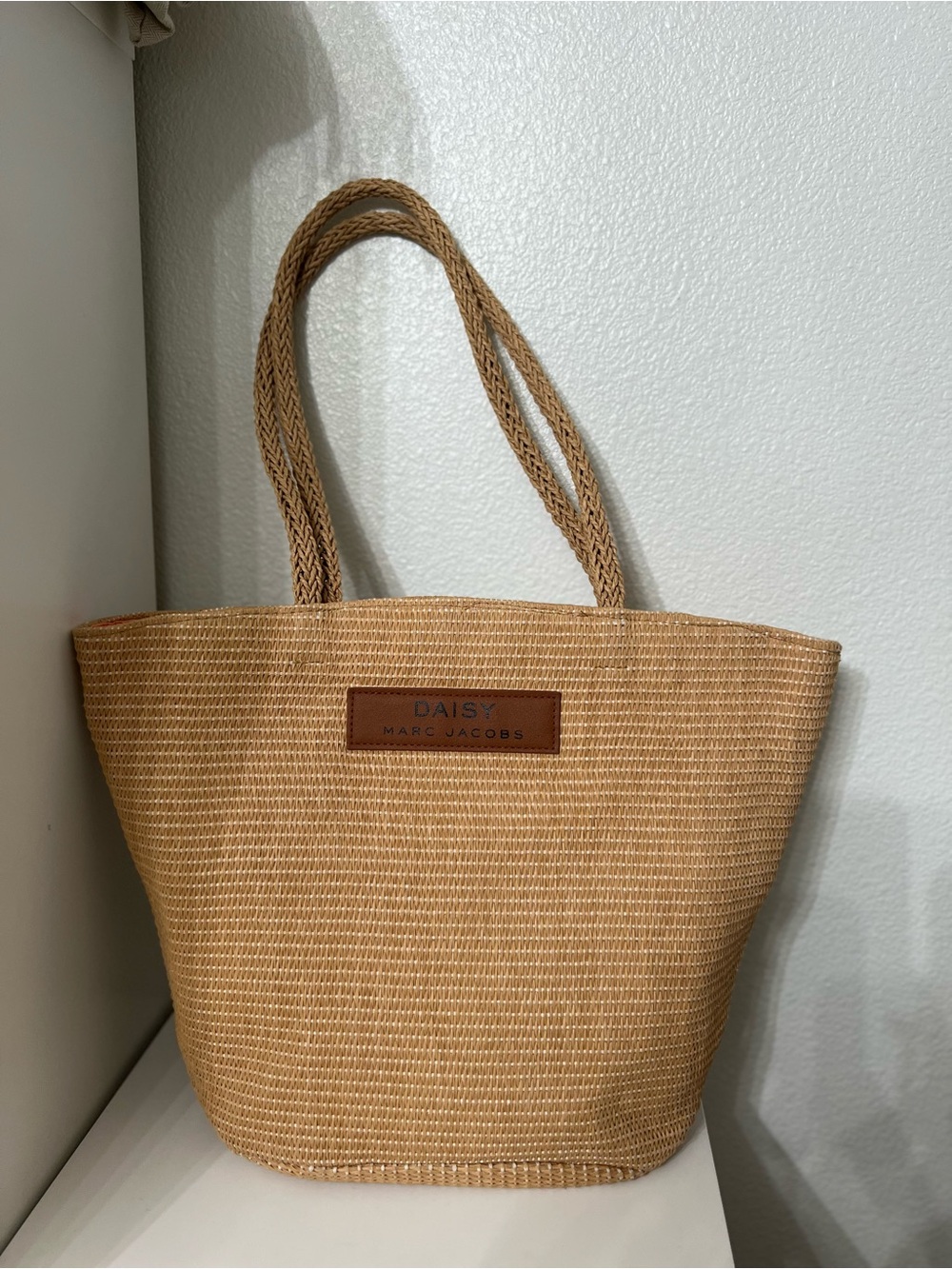 Marc Jacobs Daisy New Tote in Natural Tan